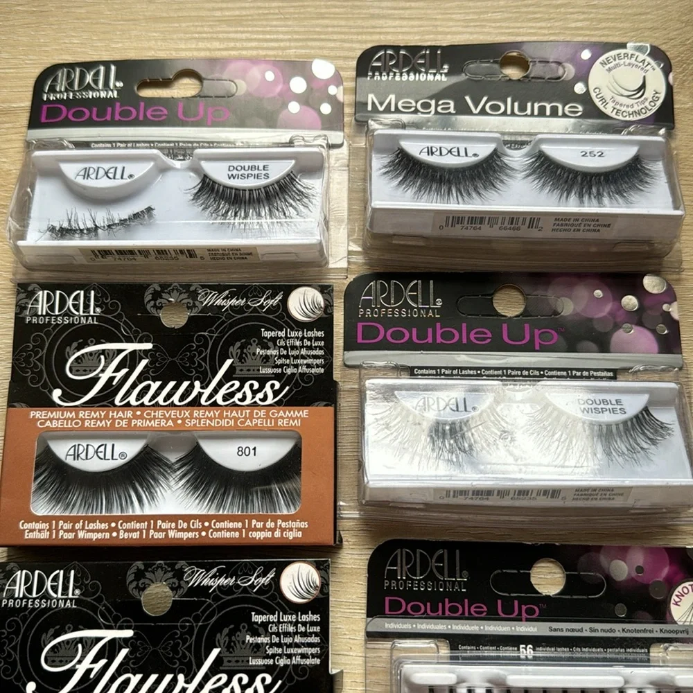 Lashes - Picture 2 of 3